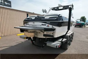 2017-malibu-wakesetter-24-mxz-144580-image8