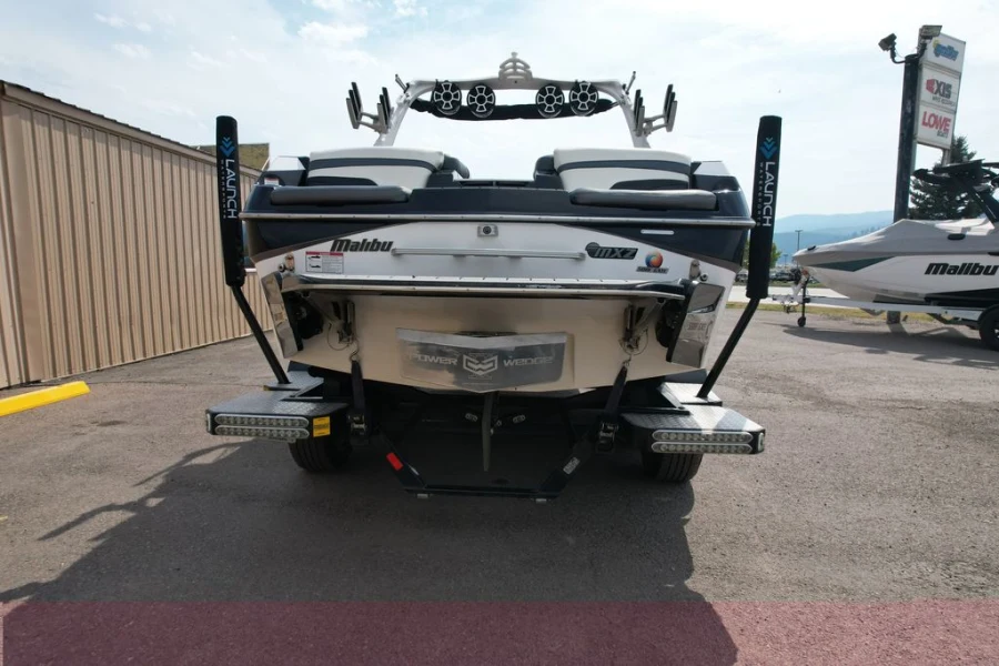 2017-malibu-wakesetter-24-mxz-144580-image9
