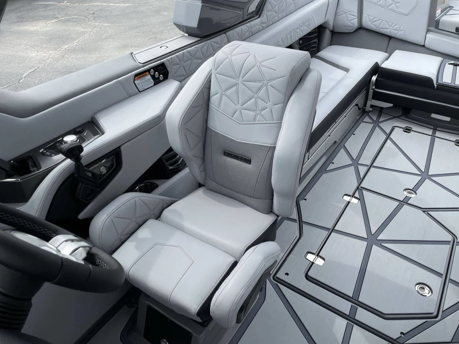 2027-nautique-g25-paragon-144704-image28