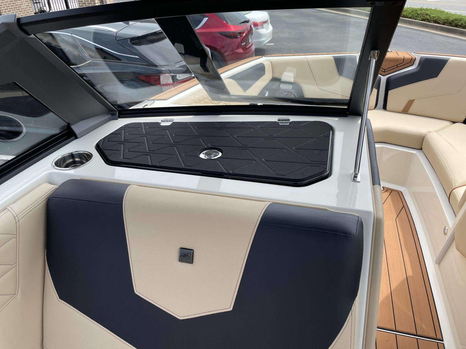 2027 Nautique GS22