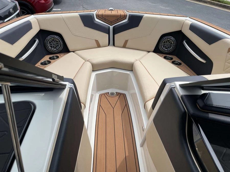 2027-nautique-gs22-144705-image18