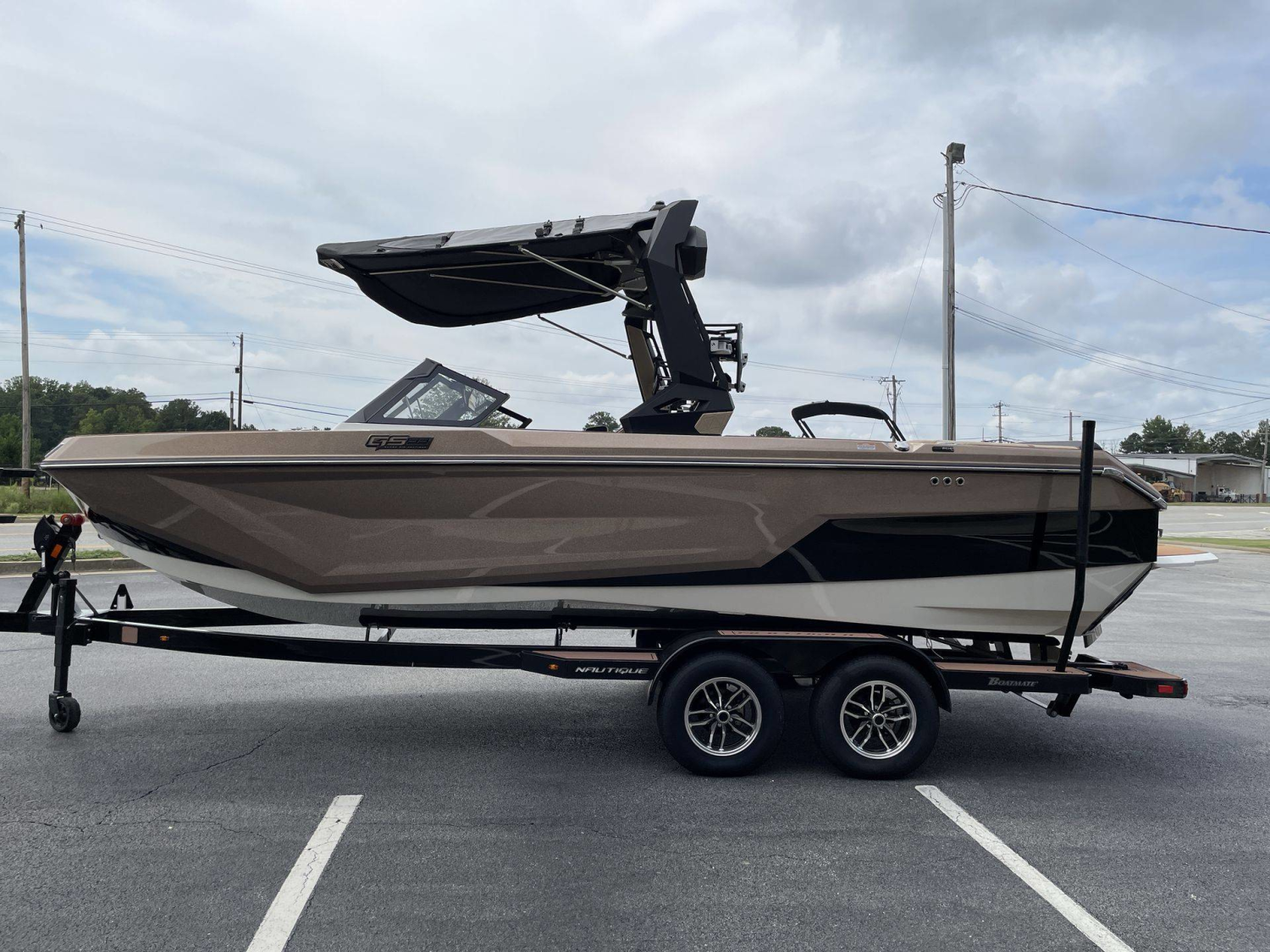 2027 Nautique GS22