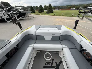2021-mastercraft-xt20-144707-image14