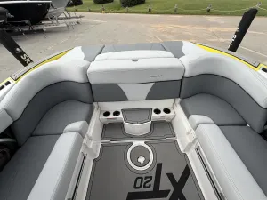 2021-mastercraft-xt20-144707-image16