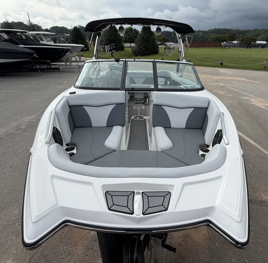 2021-mastercraft-xt20-144707-image6