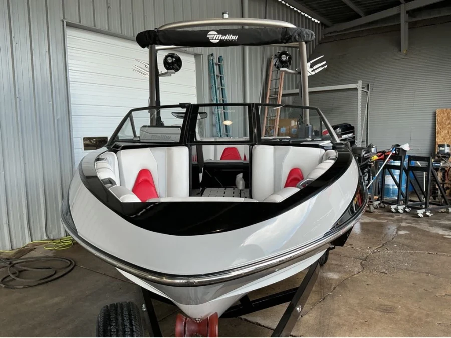 2018-malibu-wakesetter-vlx-144709-image12
