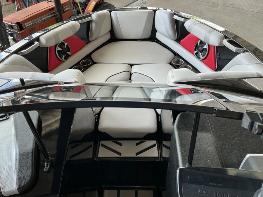 2018-malibu-wakesetter-vlx-144709-image20