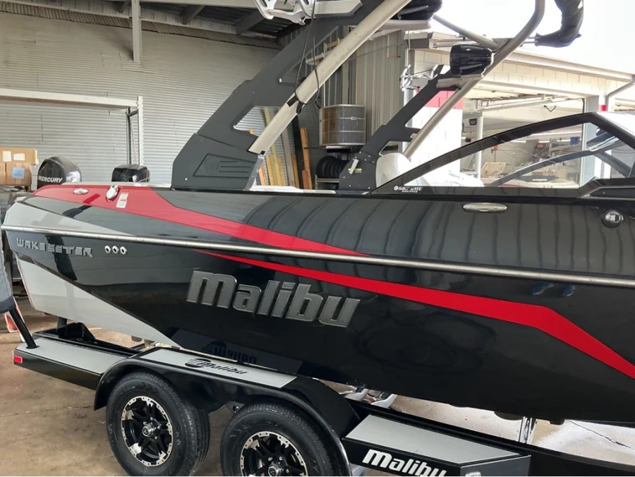 2018-malibu-wakesetter-vlx-144709-image3