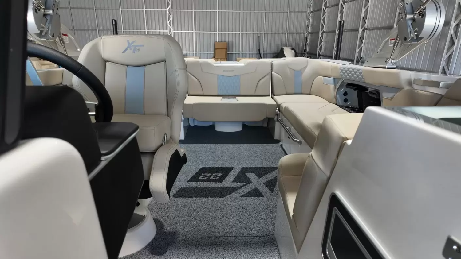 2027 Mastercraft XT22