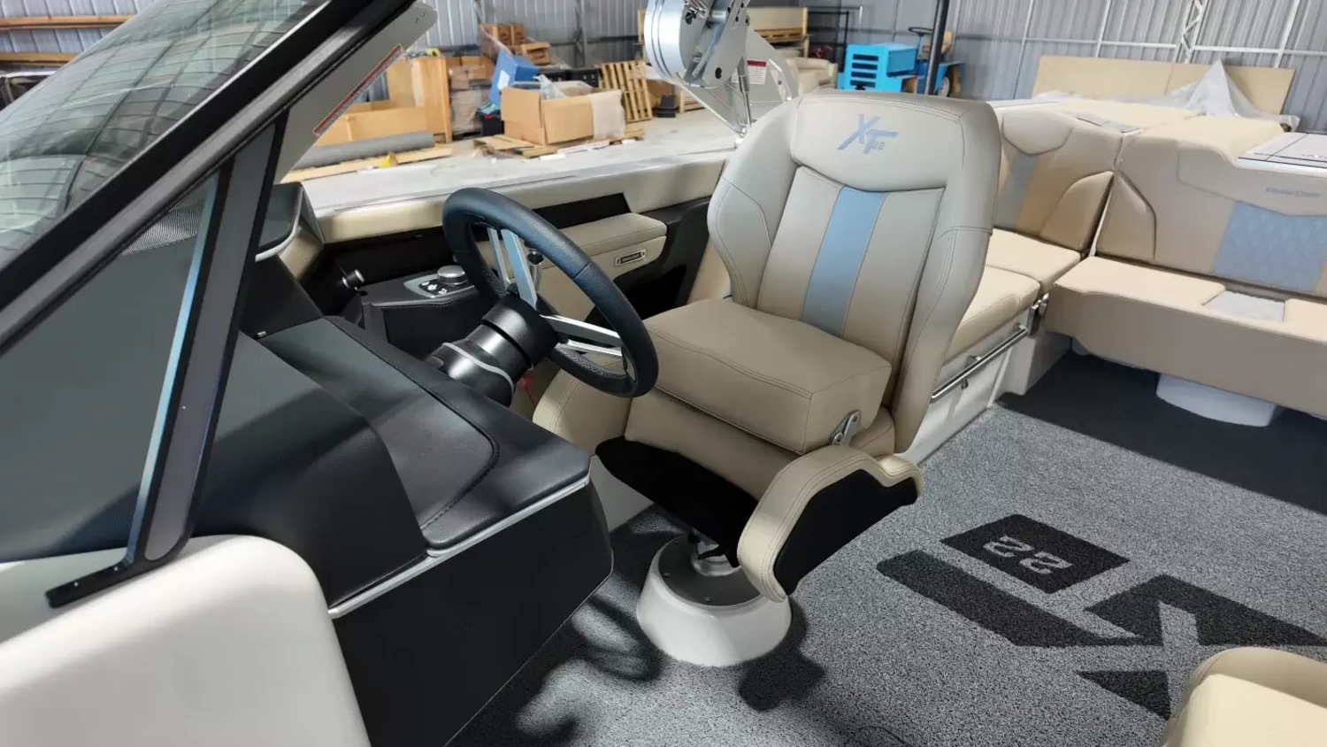 2027 Mastercraft XT22