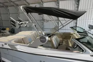 2027-mastercraft-xt22-144712-image3