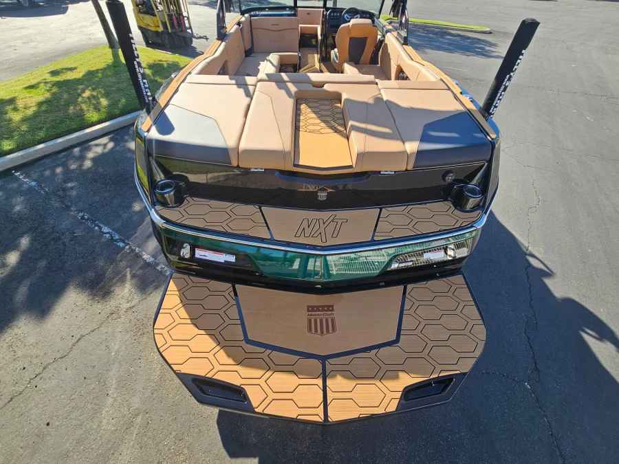 2027-mastercraft-nxt24-144713-image8