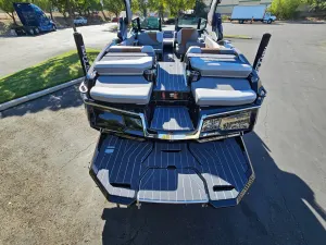 2027-mastercraft-x24-144714-image10