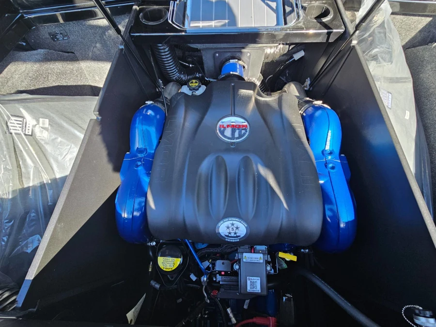 2027-mastercraft-x24-144714-image26