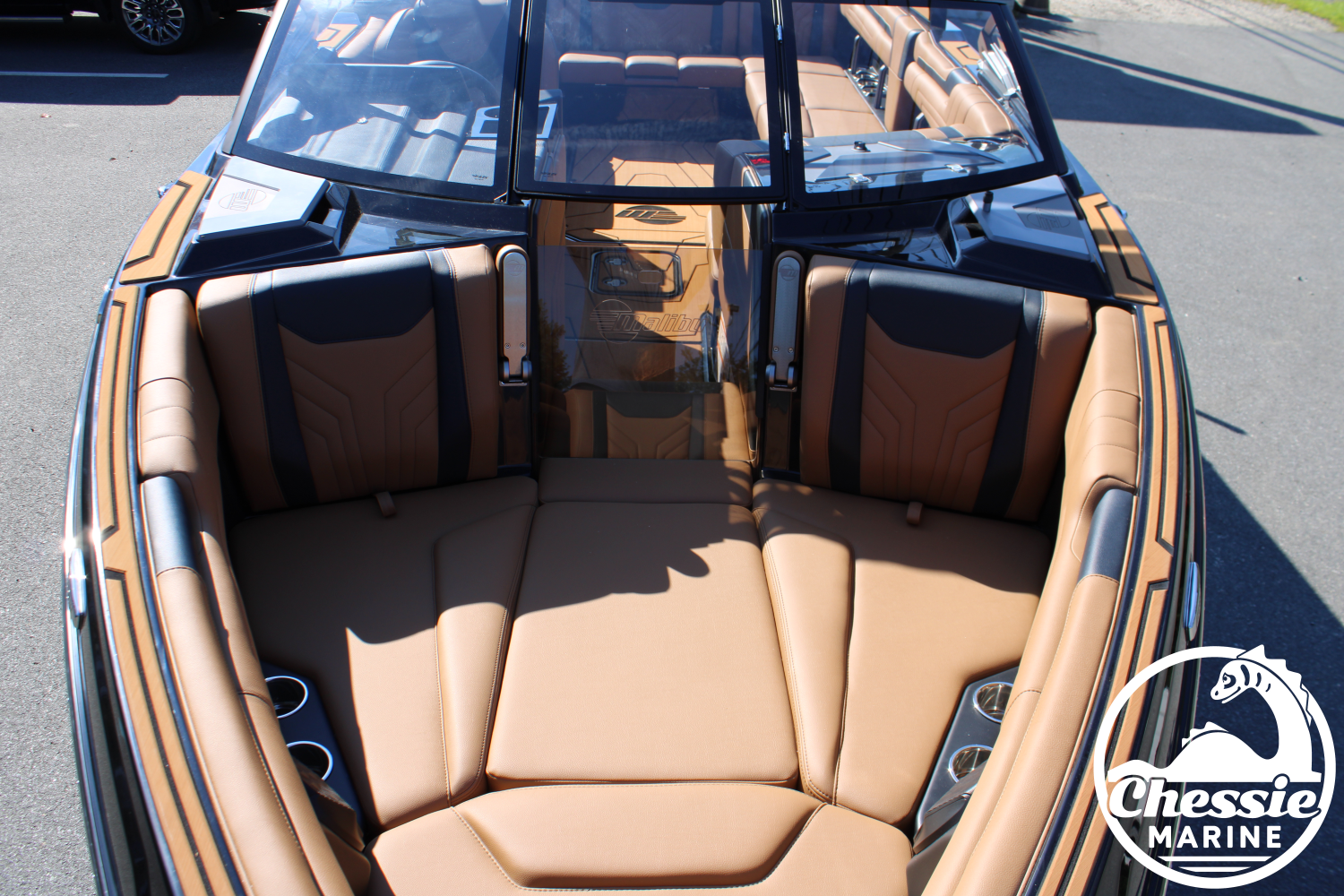 2027 Malibu 25 LSV