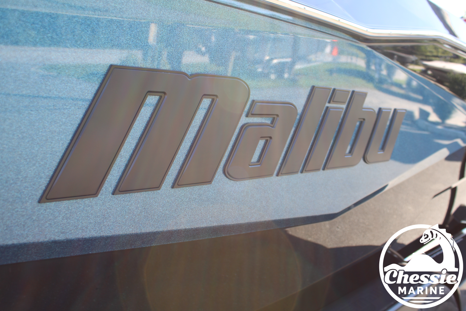 2027 Malibu 25 LSV