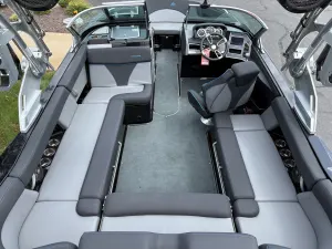 2021-mastercraft-xt22-144724-image13