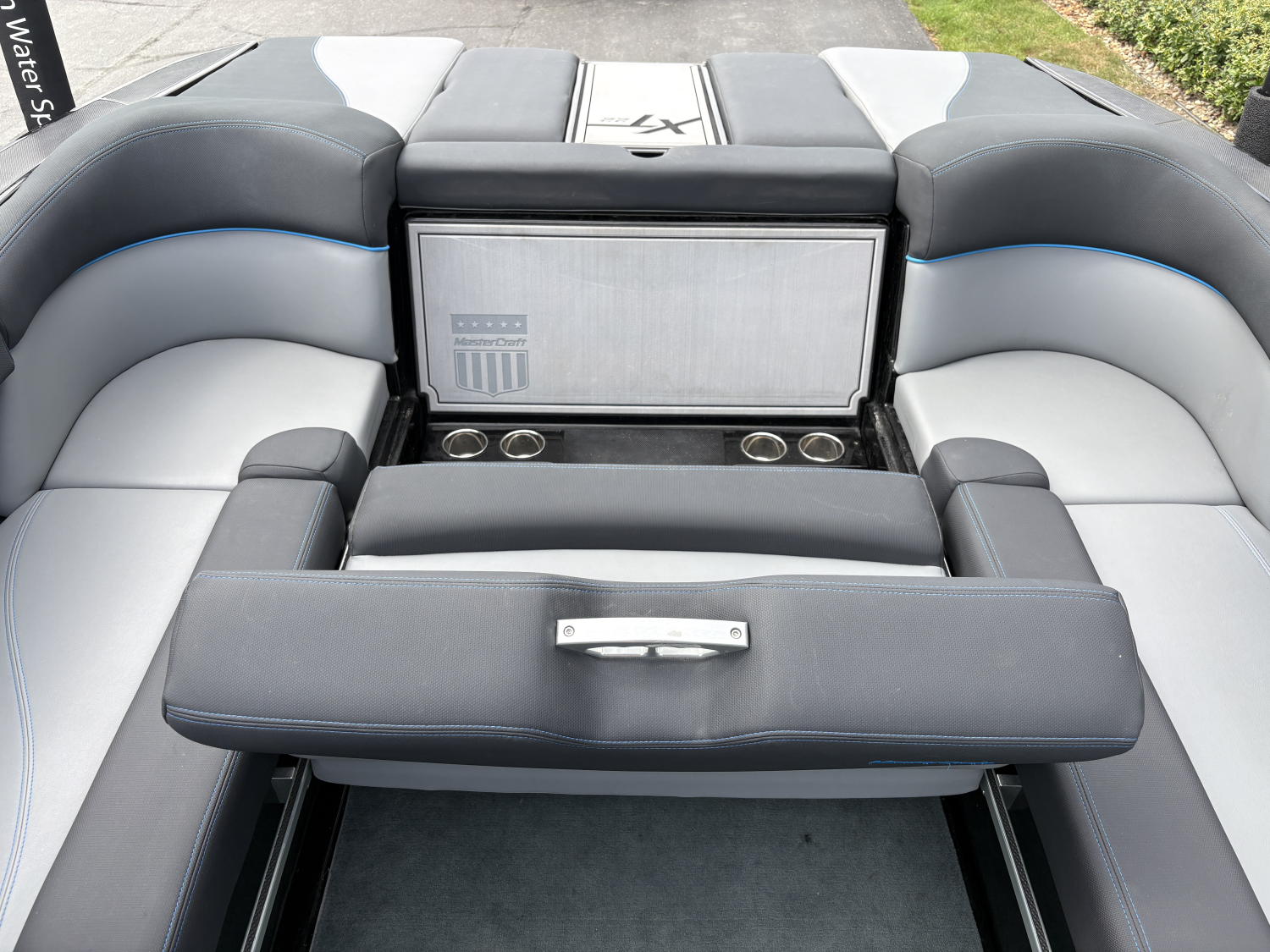2021 MasterCraft XT22