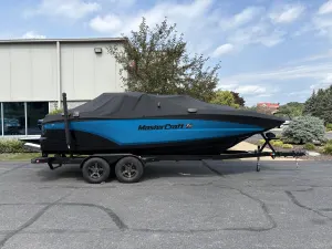 2021-mastercraft-xt22-144724-image2