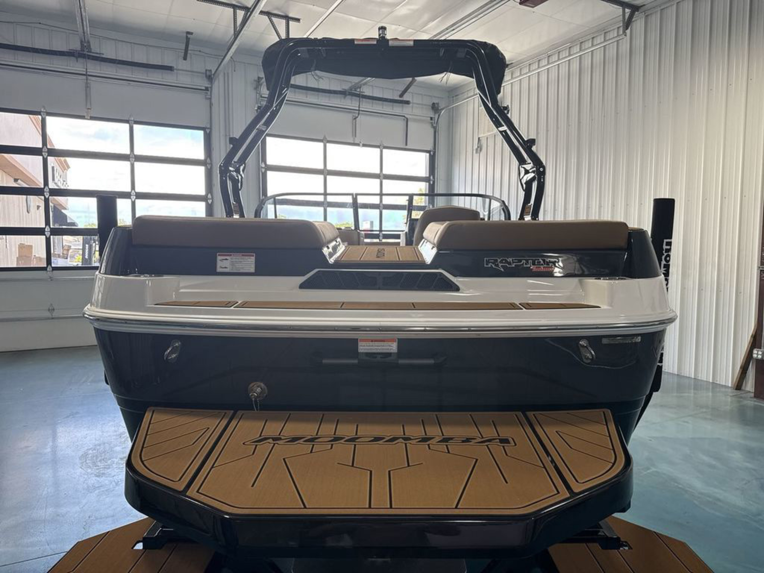 2027 MOOMBA Mondo