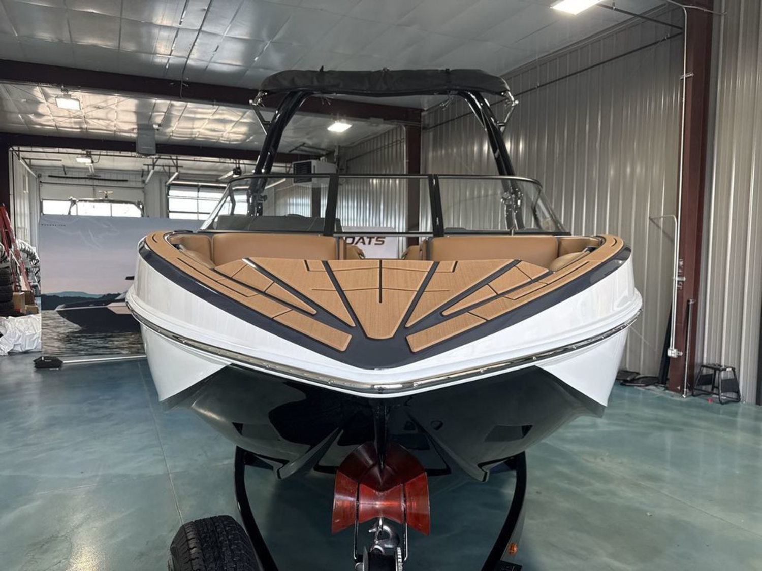 2027 MOOMBA Mondo