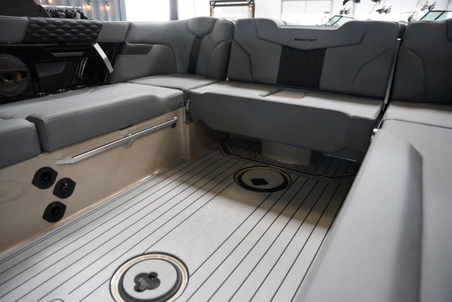 2025-mastercraft-xt22-144739-image11