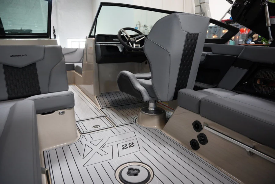2025-mastercraft-xt22-144739-image12