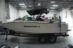 2025-mastercraft-xt22-144739-image1