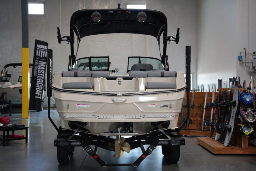 2025-mastercraft-xt22-144739-image3