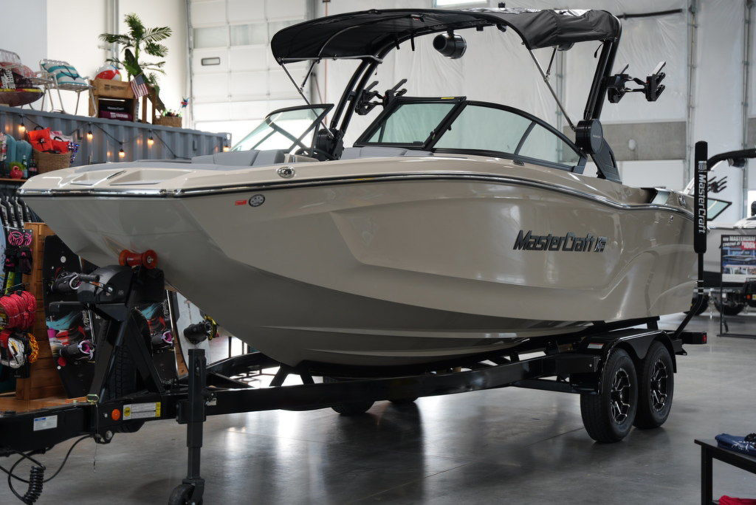 2025 Mastercraft XT22