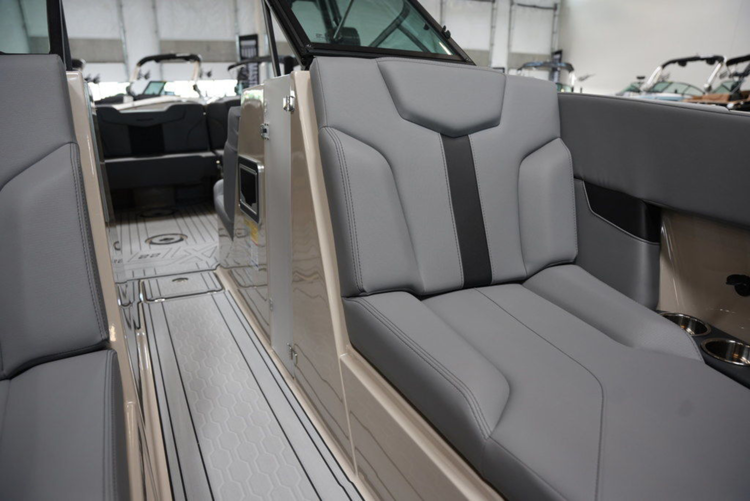 2025 Mastercraft XT22