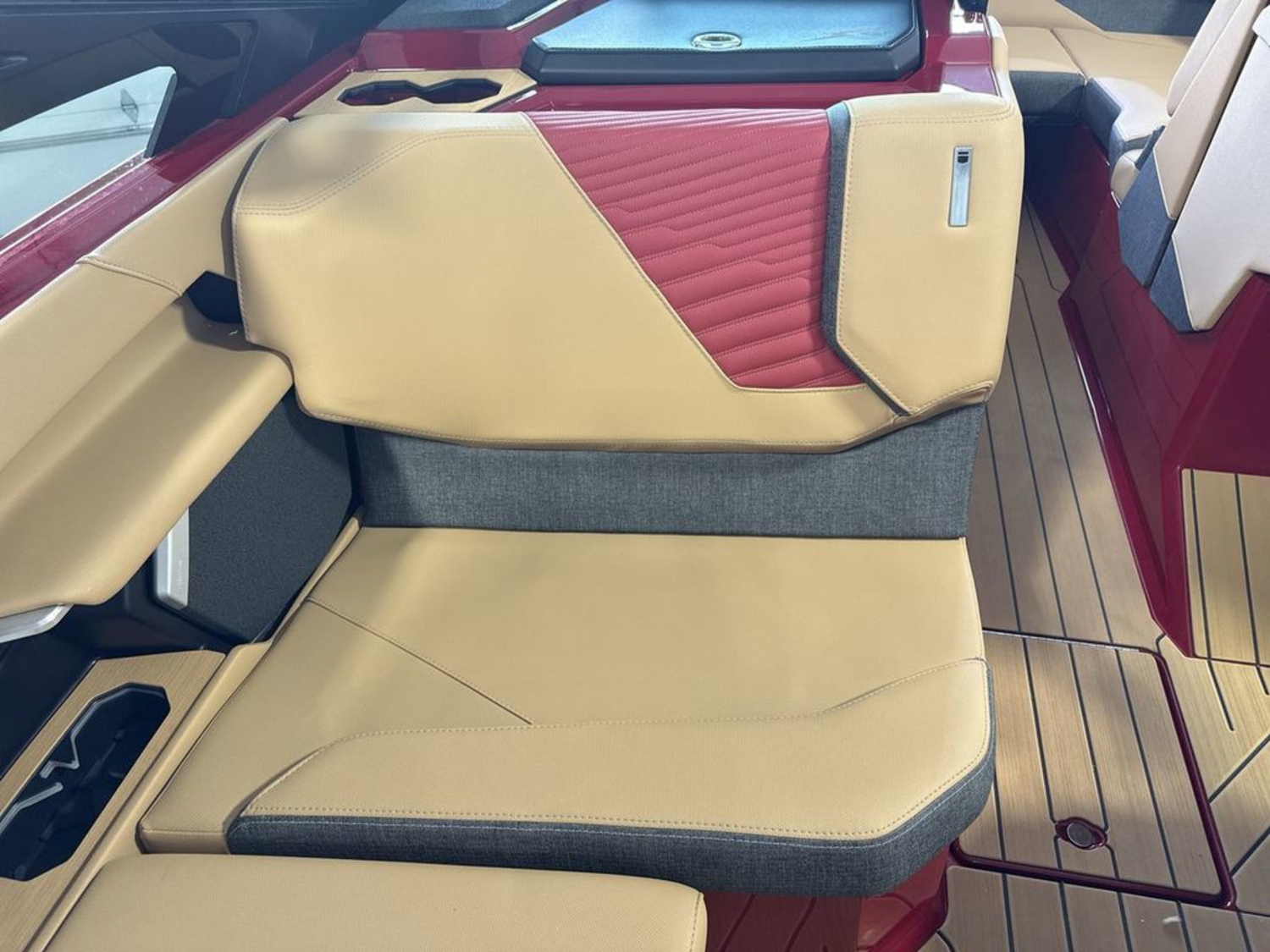 2027 Mastercraft X23