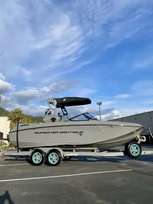 2020-nautique-g23-144743-image1.webp