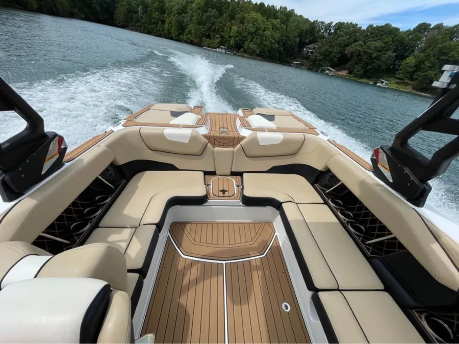 2019-nautique-gs22-144745-image8.webp
