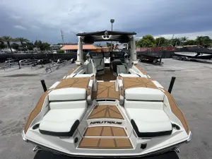 2025-nautique-g25-paragon-144746-image3.webp