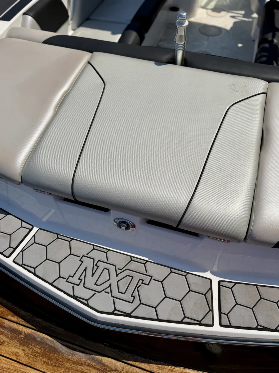 2016-mastercraft-nxt22-144752-image12.webp