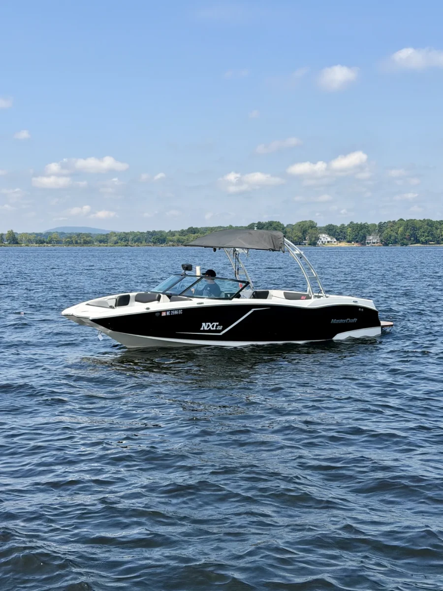 2016-mastercraft-nxt22-144752-image2.webp