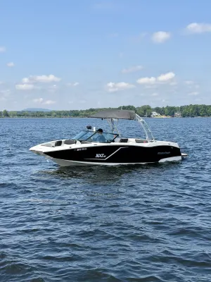 2016-mastercraft-nxt22-144752-image2.webp