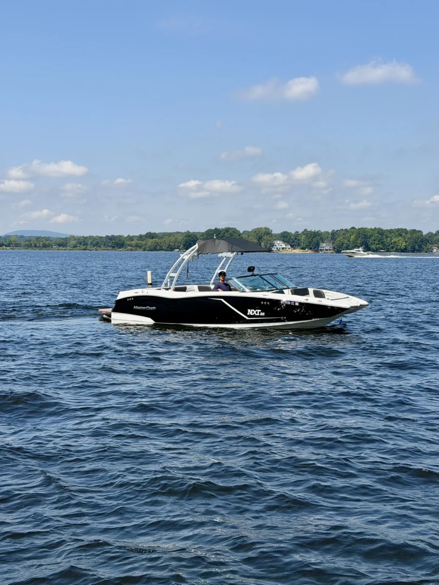 2016-mastercraft-nxt22-144752-image5.webp