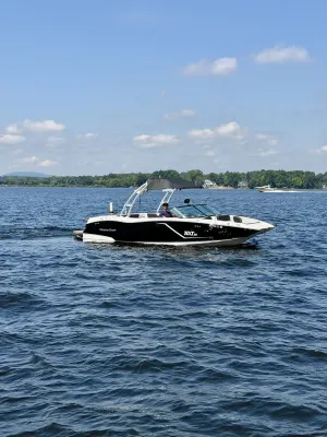 2016-mastercraft-nxt22-144752-image5.webp