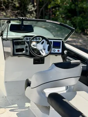 2016-mastercraft-nxt22-144752-image8.webp