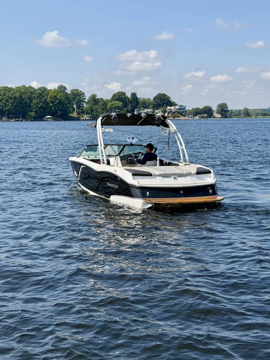 2016-mastercraft-nxt22-144752-image9.webp