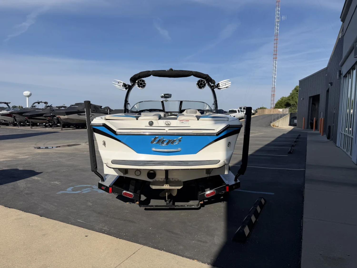 2013 TIGE Z3 339HRS VERY NICE 1 OWNER TRADE IN 