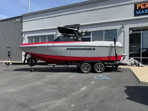 2018-moomba-max-144759-image1.webp