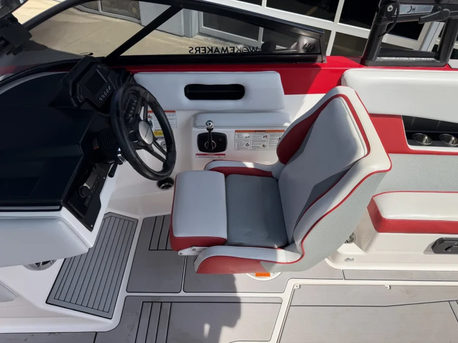 2018-moomba-max-144759-image16.webp