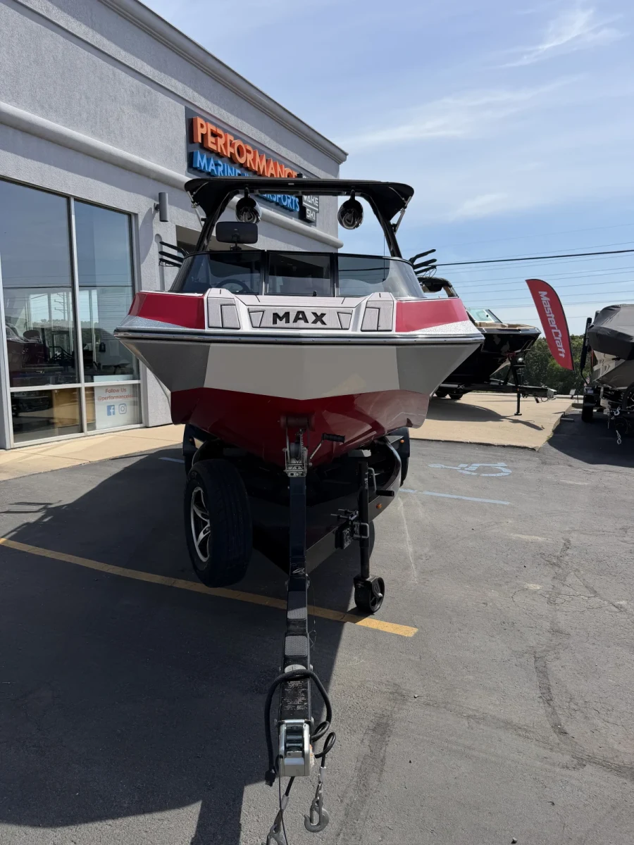 2018-moomba-max-144759-image8.webp
