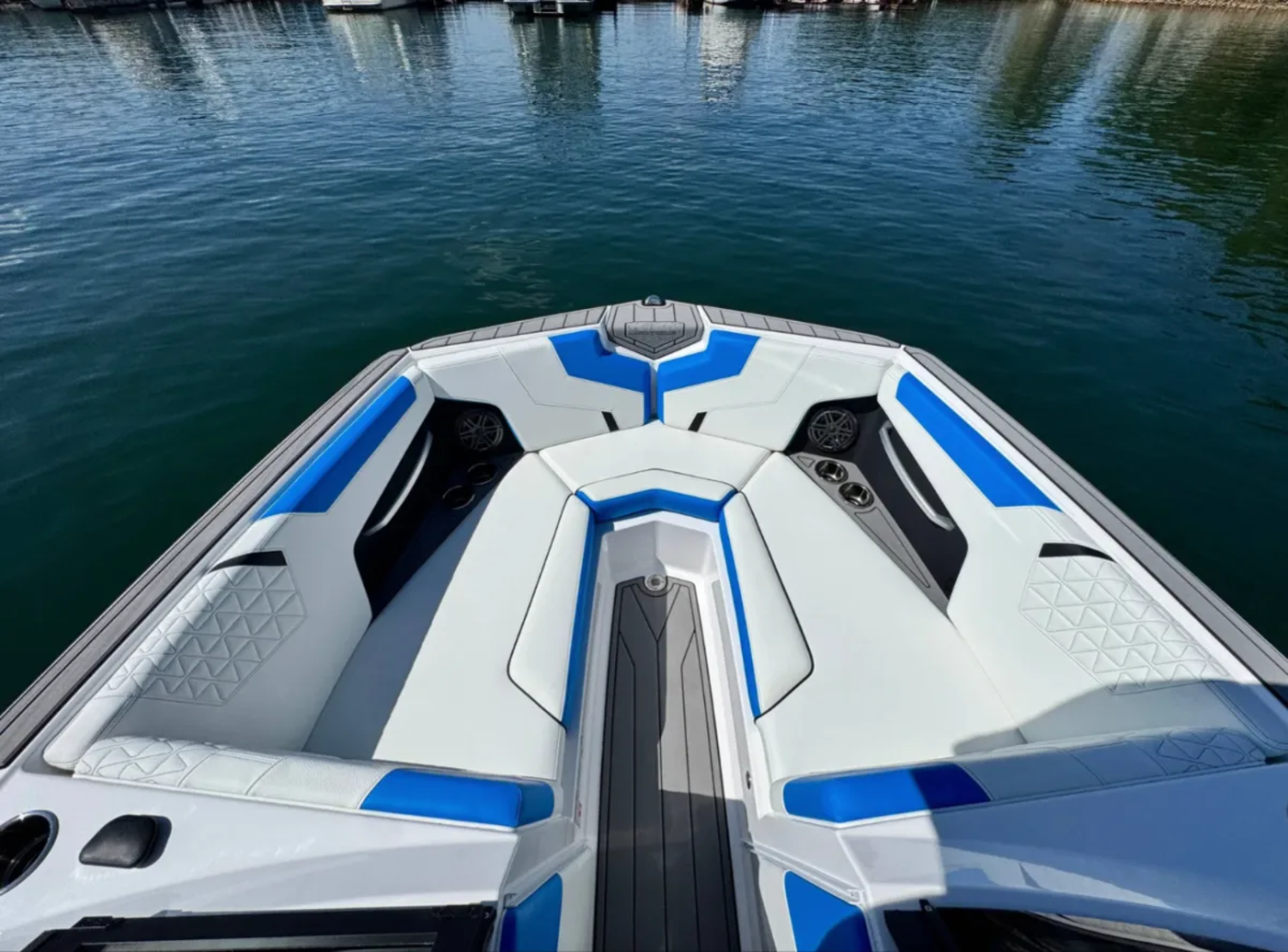 2026 Nautique GS24
