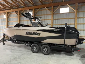 2025-malibu-wakesetter-25-lsv-142739-image0.webp
