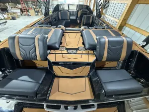 2025-malibu-wakesetter-25-lsv-142739-image1.webp