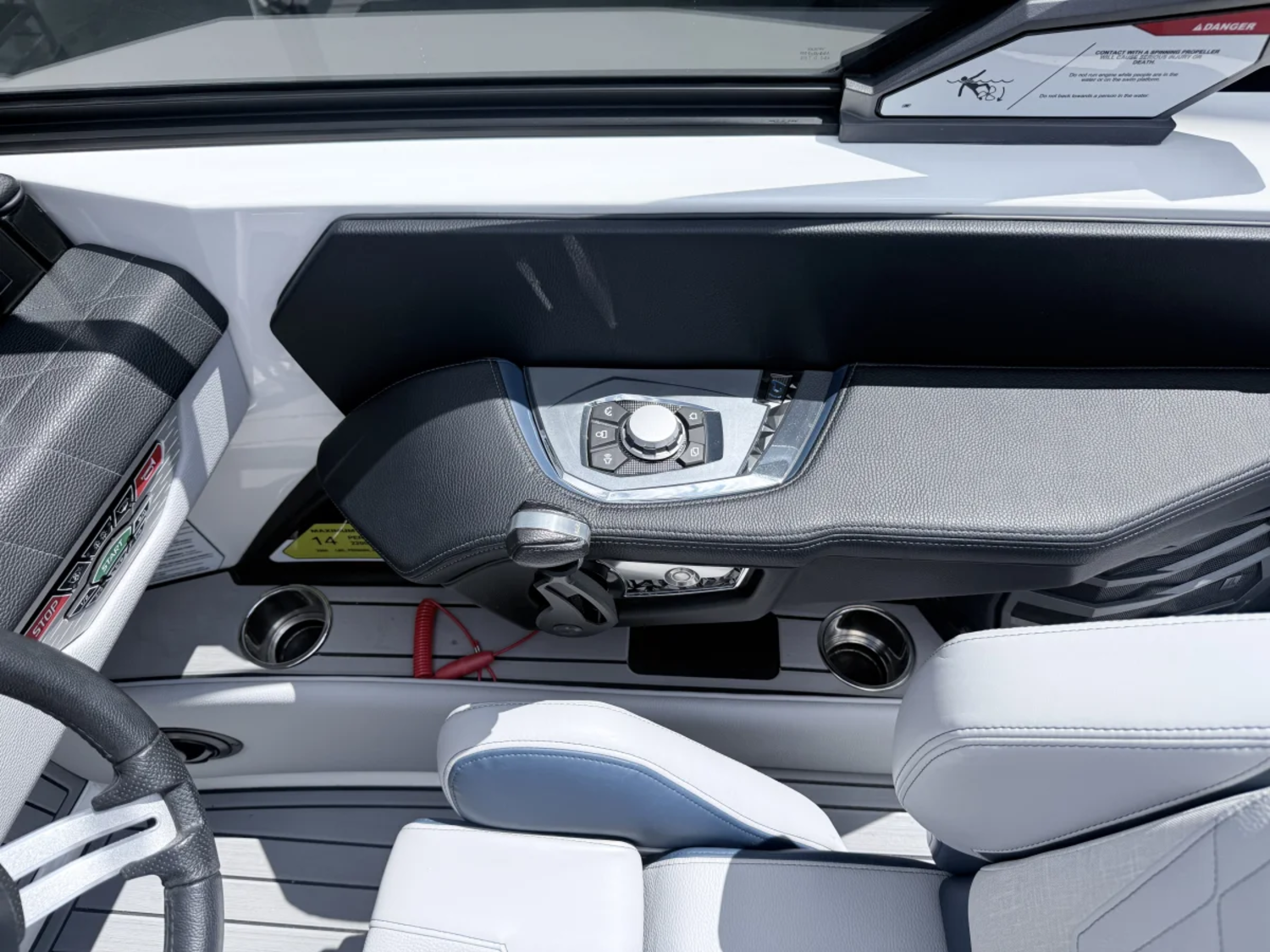 2022 Nautique G21